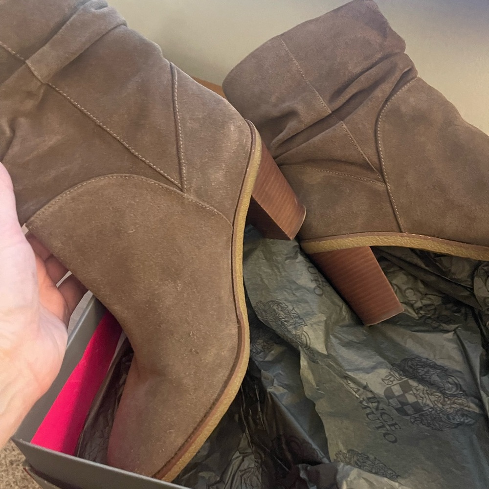 EUC Vince Camino Parka Bootie, Midnight Taupe suede, size 9 - Picture 4 of 10